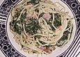 Leichte Spinatspaghetti mit Tomaten und Lachsschinken