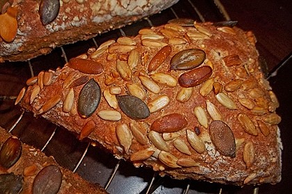 "Halbkorn" - Br&ouml;tchen von gugel 5