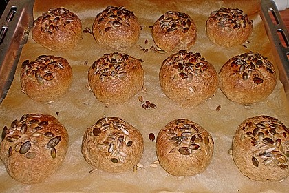 "Halbkorn" - Br&ouml;tchen von gugel 10