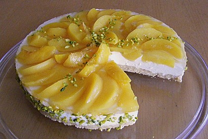 Erfrischende Pfirsich - Frischk&auml;se - Torte