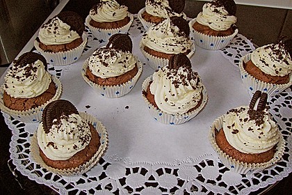 Black 5 Cupcakes