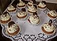 Black 5 Cupcakes
