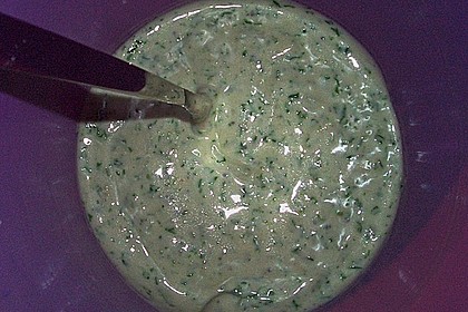 Brokkolispaghetti mit Petersilie-Gorgonzolapesto 1