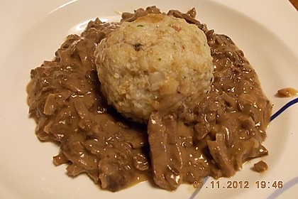 Bayerische K&auml;se - oder Speckkn&ouml;del 3