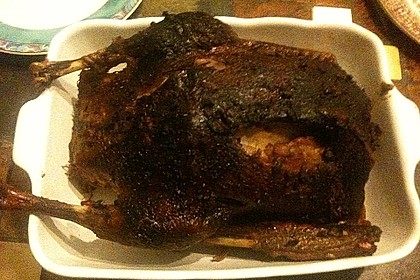 G&auml;nsebraten gef&uuml;llt mit &Auml;pfeln, Maronen und Semmelkn&ouml;deln 1