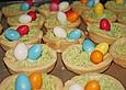 Wildkrauts Osternester aus M&uuml;rbeteig