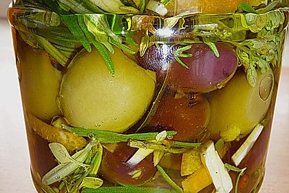 Eingelegte Oliven "provenzalische Art" 5