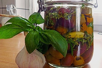 Eingelegte Oliven "provenzalische Art" 11
