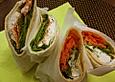 Wrap mit Ricotta, Rucola und Karotte