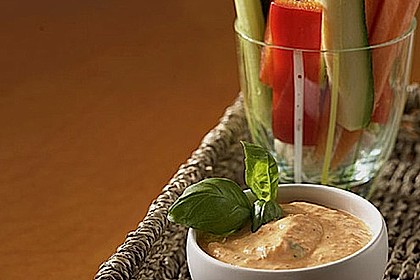 Gem&uuml;sesticks mit Quarkdip