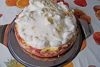 Altm&uuml;hltaler Rhabarberkuchen mit Erdbeeren und Baiserhaube 5