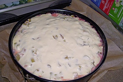 Altm&uuml;hltaler Rhabarberkuchen mit Erdbeeren und Baiserhaube 7