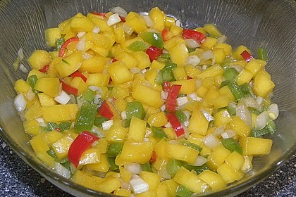 Garnelenspie&szlig;e auf Mango - Paprika Salat 1