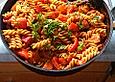 Nudelpfanne mit W&uuml;rstchen