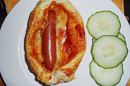 W&uuml;rstchen mit K&auml;se im Schlafrock 1