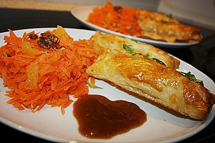 W&uuml;rstchen mit K&auml;se im Schlafrock 3