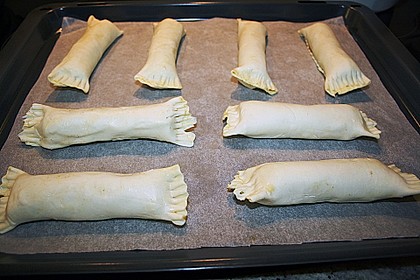 W&uuml;rstchen mit K&auml;se im Schlafrock 4