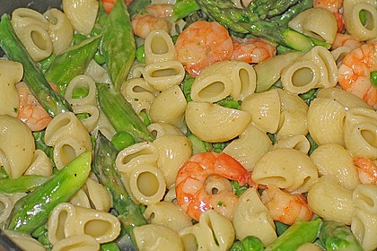 Pasta mit Spargel und Garnelen 7