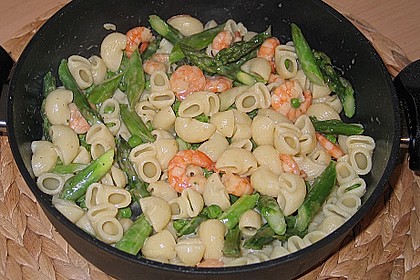 Pasta mit Spargel und Garnelen 3