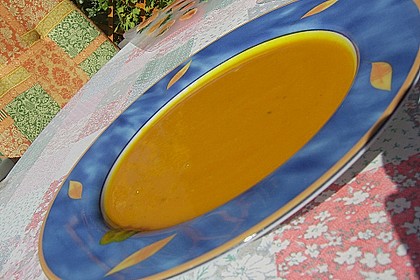 K&uuml;rbissuppe