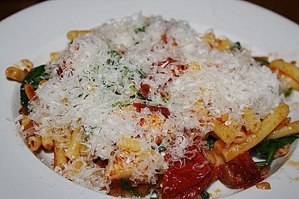 Penne mit H&auml;hnchenbrust und Rucola 5