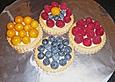 Fruchtige Torteletts mit Vanillepudding