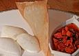 Holunderbl&uuml;ten-Mousse mit Erdbeer-Minzragout