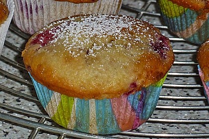 Himbeer - Vanille - Muffins mit wei&szlig;er Schokolade