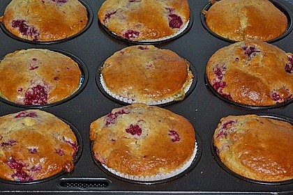 Himbeer - Vanille - Muffins mit wei&szlig;er Schokolade 2