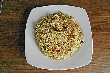 Gebratene Nudeln Asia Art 4