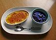 Cr&egrave;me br&ucirc;l&eacute;e mit Obst