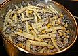 Rinderhack mit Champignons und Mais