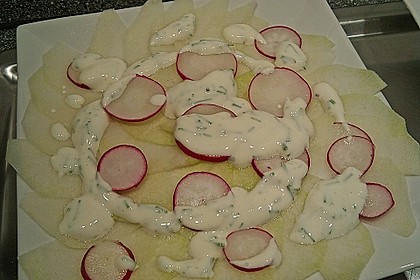 Kohlrabi-Radieschen-Rohkost mit Schnittlauch-Joghurt-Sauce 2