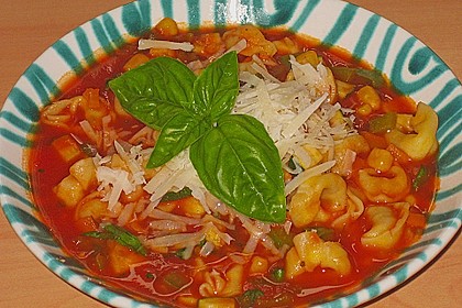Bunter Tortellini-Gem&uuml;se Topf