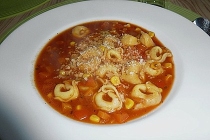 Bunter Tortellini-Gem&uuml;se Topf 3