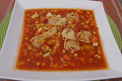 Bunter Tortellini-Gem&uuml;se Topf 5