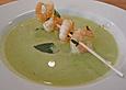Erbsensuppe mit Garnelenspie&szlig;