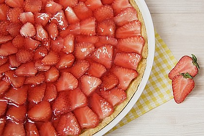 Erdbeertarte mit wei&szlig;er Schokoladencreme