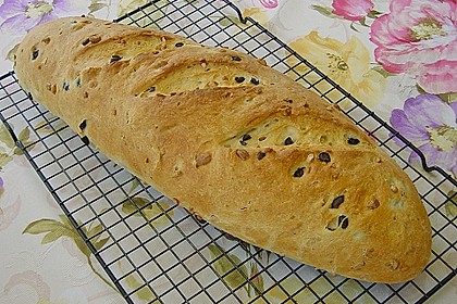 Albertos Oliven-Erdnuss Brot 4
