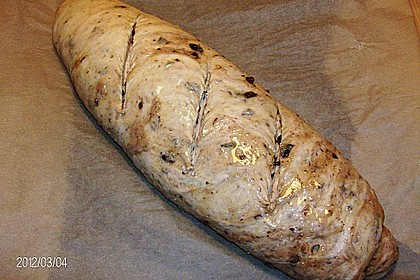 Albertos Oliven-Erdnuss Brot 8