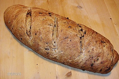 Albertos Oliven-Erdnuss Brot 9