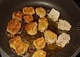 Paniertes Gulasch in Zwiebelsahneso&szlig;e