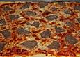Pizza mit Rinderfilet und Gorgonzola