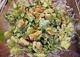 H&uuml;hnchen - Rucola - Gurken - Trauben Salat