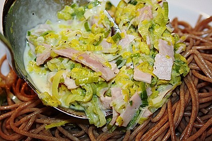 Lauch-K&auml;se So&szlig;e mit Schinken 4