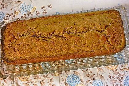 R&uuml;hrkuchen mit Lik&ouml;r-Fr&uuml;chten
