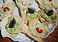 H&auml;hnchenbrust mit Avocado und schwarzen Oliven