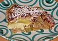 Apfel-Rhabarber Strudel mit Rahmguss
