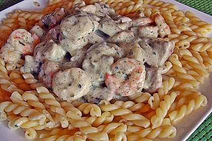 Spaghetti mit Lachs und Scampis in Wei&szlig;wein-Sahneso&szlig;e 6