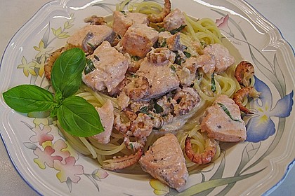 Spaghetti mit Lachs und Scampis in Wei&szlig;wein-Sahneso&szlig;e 8